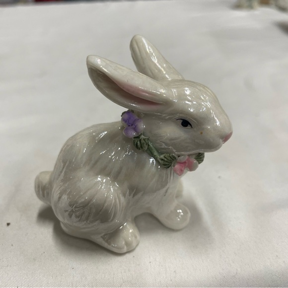 Ceramic Bunny Figurines (4) with Floral Accents 2” - Picture 6 of 14